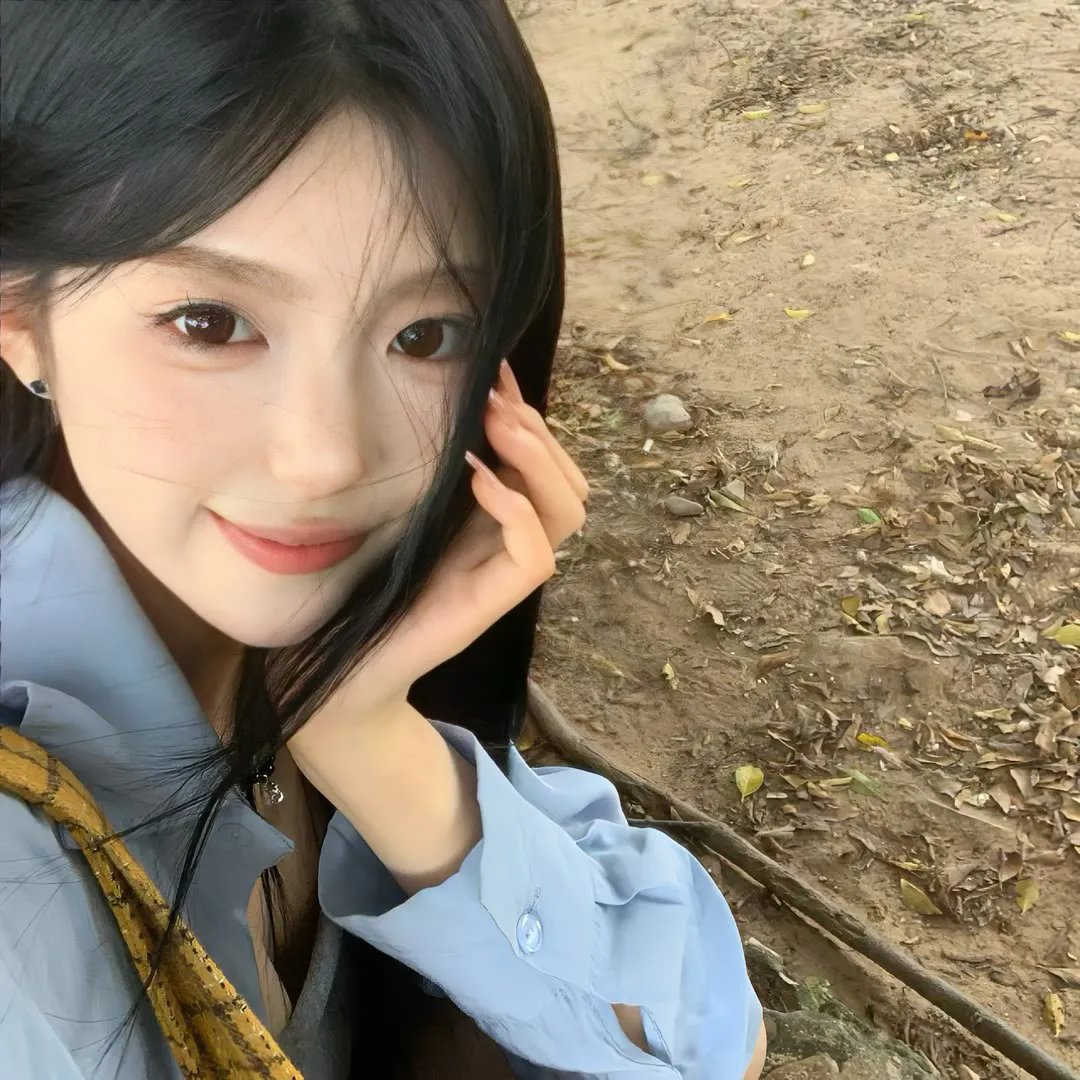 俏皮女学生
